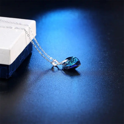 Lenora Caerwyn Jewelry Set