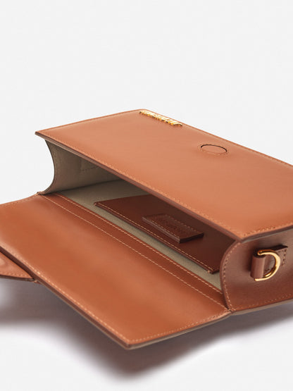 JACQUEMUS | The Large Bambino