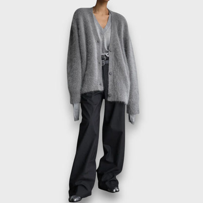 Laria – Soft Cardigan with Classic Cut