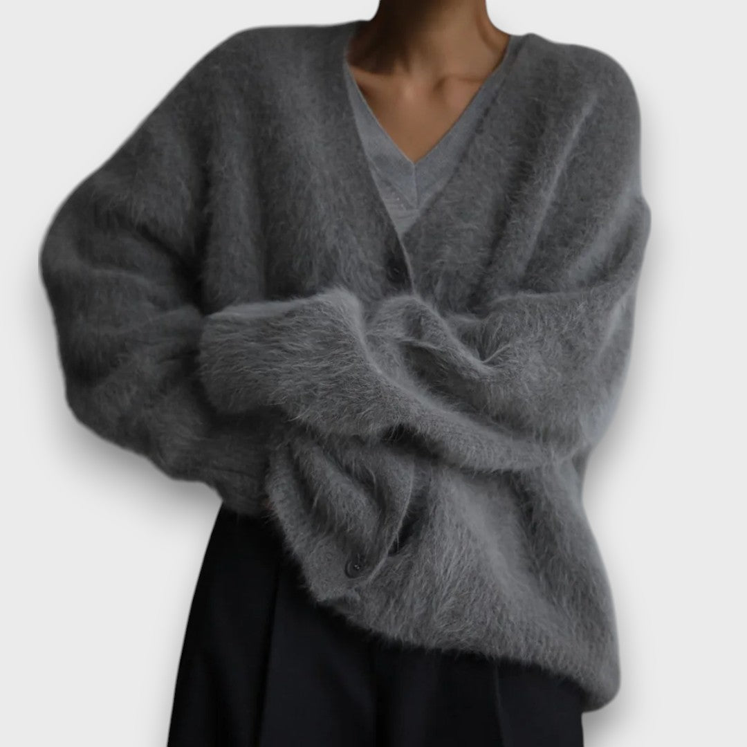 Laria – Soft Cardigan with Classic Cut