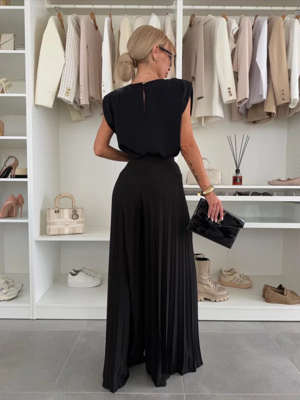 Marian - Elegant Pleated Set